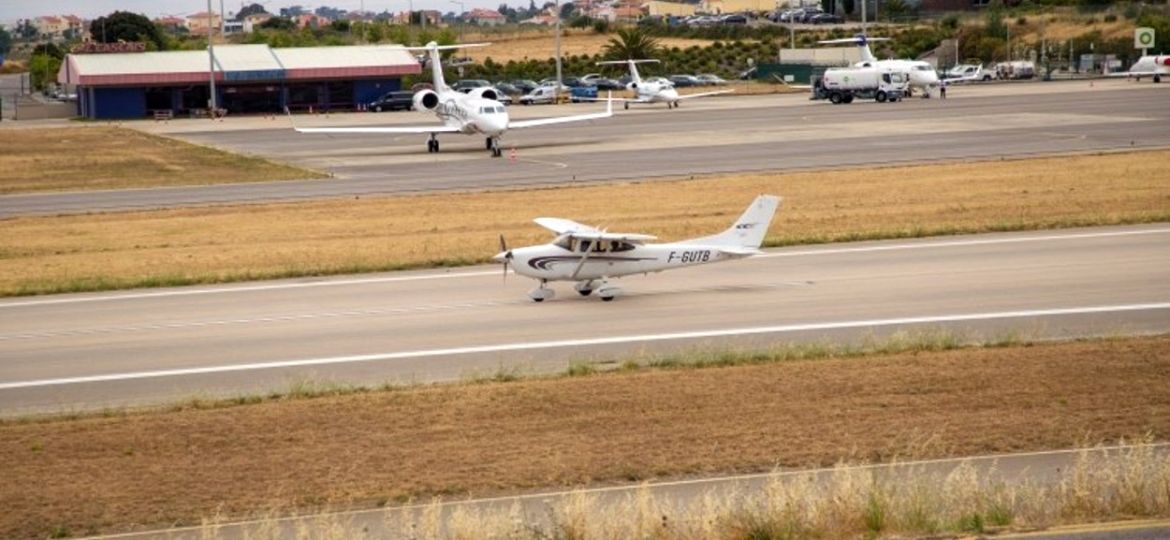 Aeroporto de Cascais_b